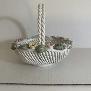 C.A.F.F. GUBBIO ITALY LATTICE RETICULATED 7" CERAMIC BOWL BASKET FLOWER VTG Cute
